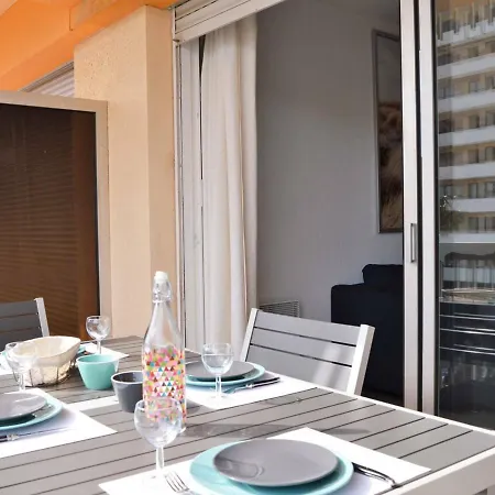 Renove Avec Terrasse, Apercu Et Parking Privatif Au Lavandou, 3 Couchages - Fr-1-251-303 Apartamento Le Lavandou