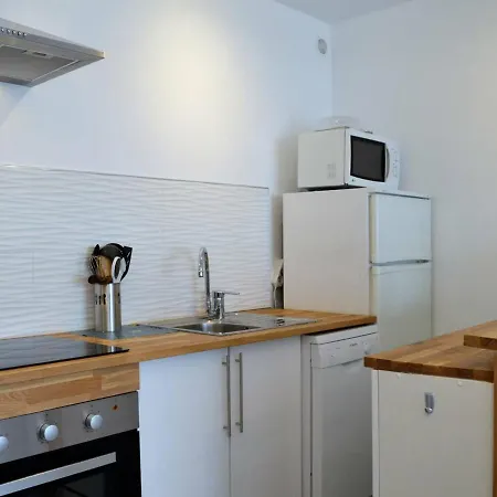 Renove Avec Terrasse, Apercu Et Parking Privatif Au Lavandou, 3 Couchages - Fr-1-251-303 Apartment Le Lavandou