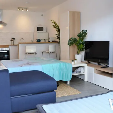Renove Avec Terrasse, Apercu Et Parking Privatif Au Lavandou, 3 Couchages - Fr-1-251-303 Apartamento Le Lavandou